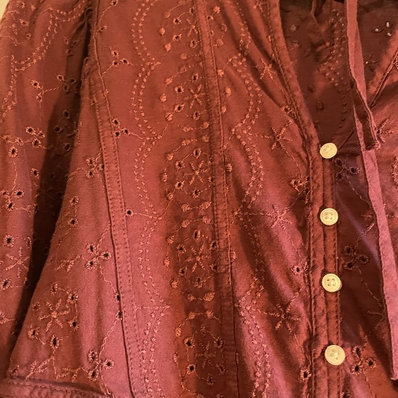 Old navy summer top - Picture 2 of 7